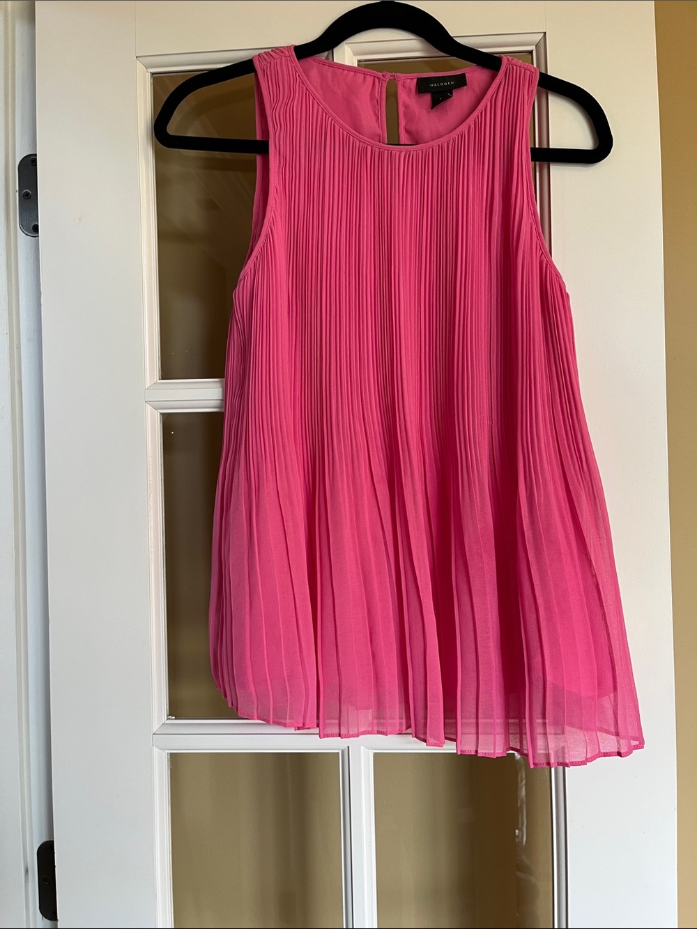 Halogen Hot Pink Pleated Sleeveless Blouse